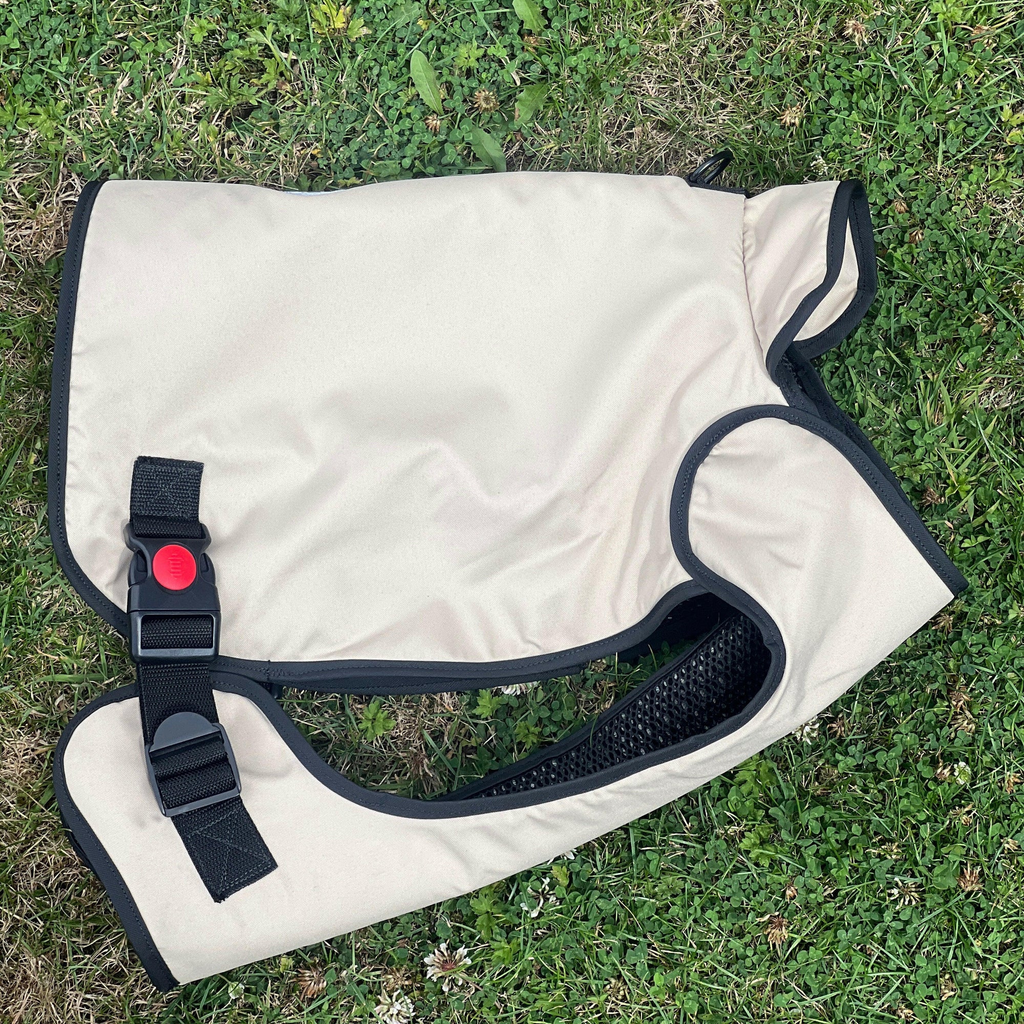 Champagne - Large Vest.